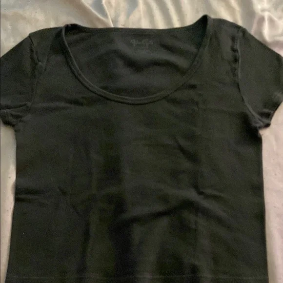 Brandy Melville Black Scoop Neck T-Shirt - Picture 1 of 3